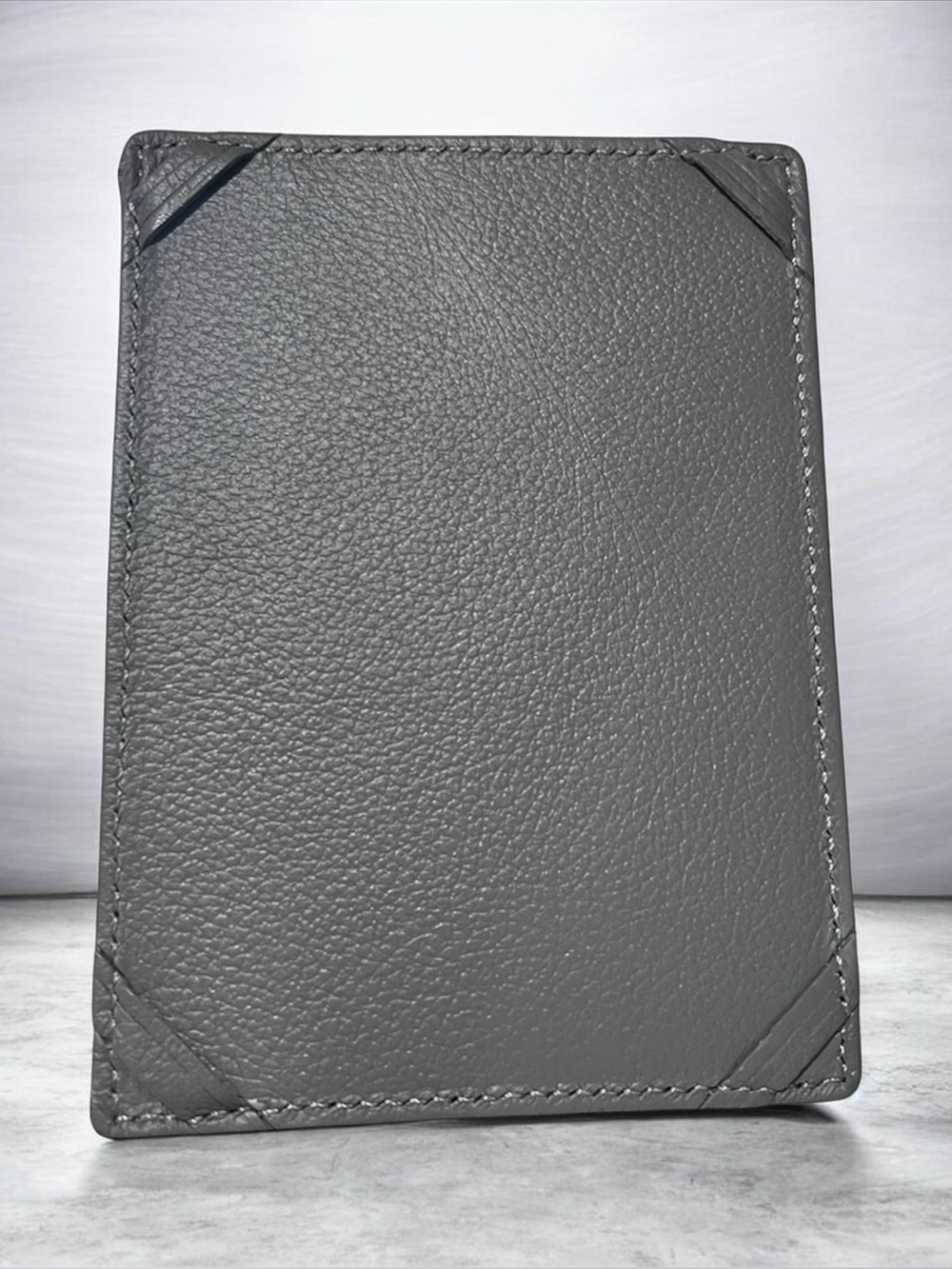 Authentic The Peninsula Paris Grey Pebbled Leather Travel Card Case - Picture 2 of 2